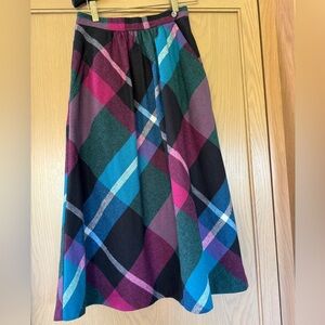 Vintage jbj Sportswear 90's Retro Plaid Wool  A-Line Skirt USA / size 8
